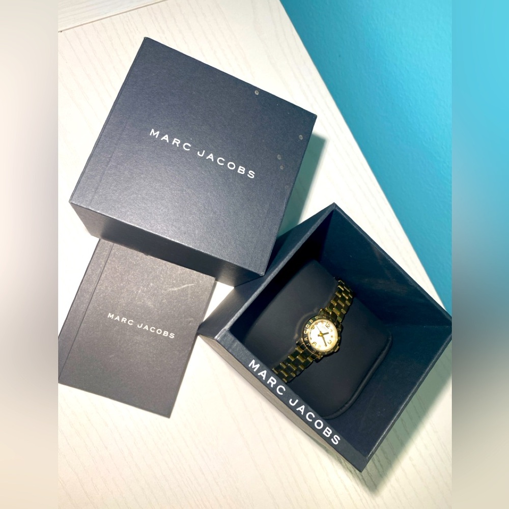 🌟Marc Jacobs watch in gold tone 🌟